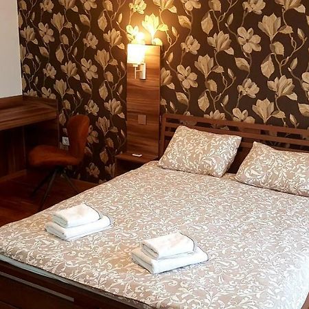 Uki-Modern Apartment With Parking Novi Sad Esterno foto
