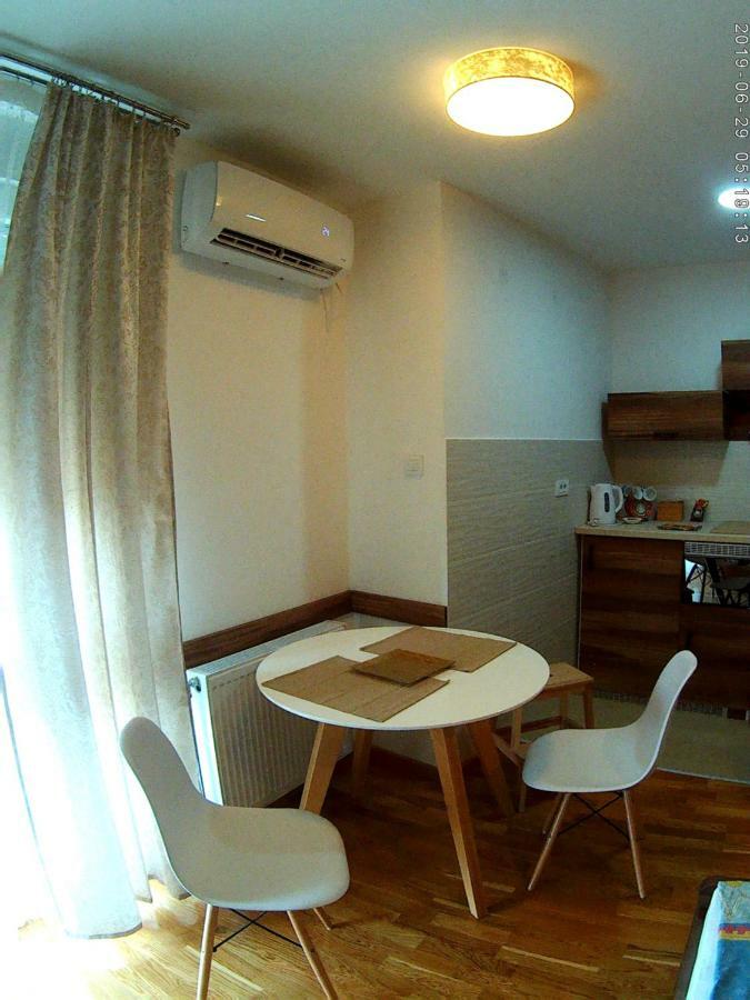 Uki-Modern Apartment With Parking Novi Sad Esterno foto